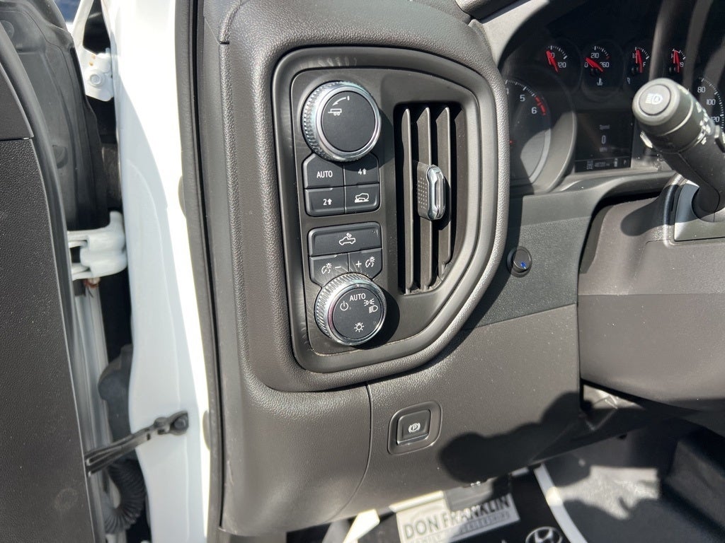 2022 GMC Sierra 1500 4WD Crew Cab Short Box Pro